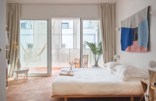 Lagos City Center Hotel | Casa Mãe Lagos
