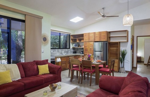Playa Colorado Casa | Casa Madroño - Eco Casita 1-1