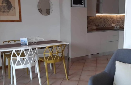 Oldesio Apartamento | Casa Maffei TOP apartment 1, floor 2, balcony with fantastic lake view, parking