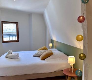 Brive-la-Gaillarde Apartamento | Casa Majour - Duplex coeur de ville - T2 - Climatisé