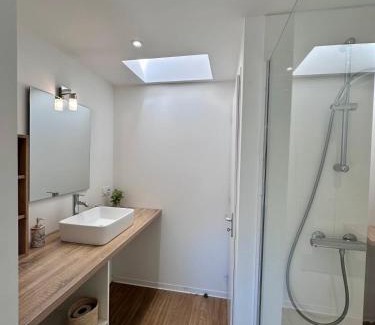 Brive-la-Gaillarde Apartamento | Casa Majour - Duplex coeur de ville - T2 - Climatisé