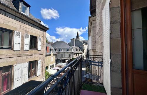 Brive-la-Gaillarde Apartamento | Casa Majour - Duplex coeur de ville - T2 - Climatisé