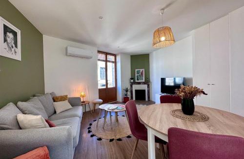 Brive-la-Gaillarde Apartamento | Casa Majour - Duplex coeur de ville - T2 - Climatisé