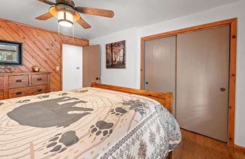 Summit Estates Casa | Casa Makim-Walk to Slopes, Hot Tub, Fireplace, Jet Tub, BBQ