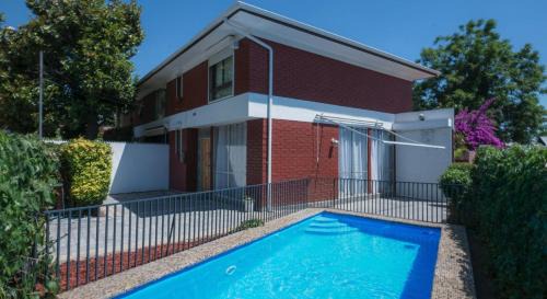 Apoquindo Casa | Casa Mall Alto las Condes, Para 8 o 10 personas, Excelente conectividad