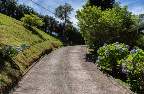 Recanto Araucaria Casa | Casa Mantiqueira - Campos do Jordão