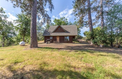Midpines Casa | Casa Manzanita in Midpines! 26 miles to Yosemite!