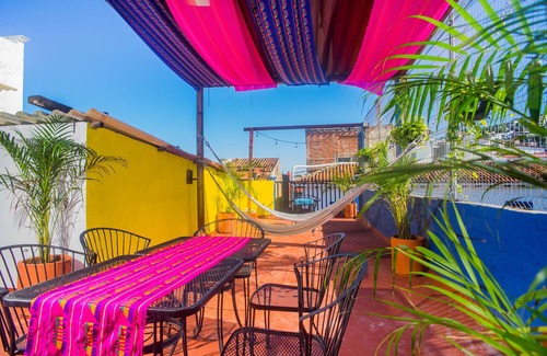 Centro de Puerto Vallarta Apartamento | CASA MARÍA MALECON ROOM 4, DOWNTOWN BEACH