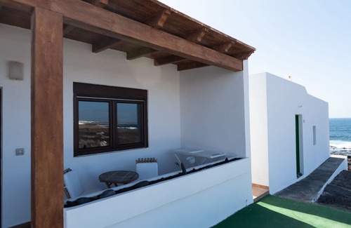 La Santa Casa | CASA MAR. FANTASTICA CASA AL LADO DEL MAR.