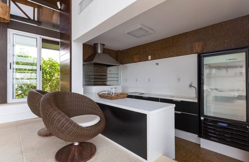 Morro das Pedras Casa | Casa Mar Floripa - 7 suites - Ocean Front Paradise