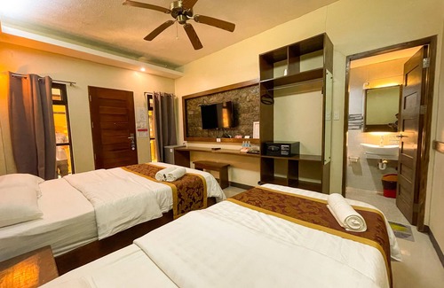 Puerto Galera Hotel | Casa Marco Suites Puerto Galera