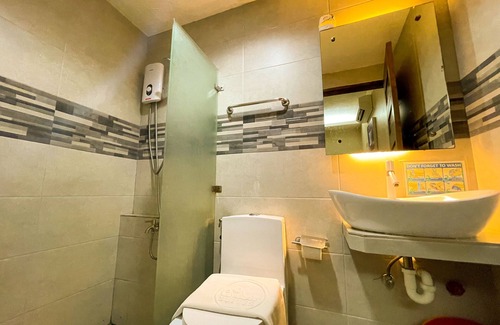 Puerto Galera Hotel | Casa Marco Suites Puerto Galera
