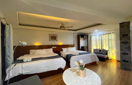 Puerto Galera Hotel | Casa Marco Suites Puerto Galera