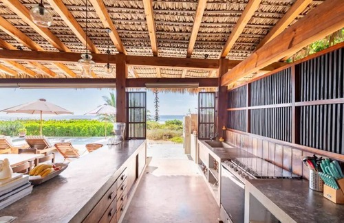 Rinconada Casa | Casa Marena on the beach.
