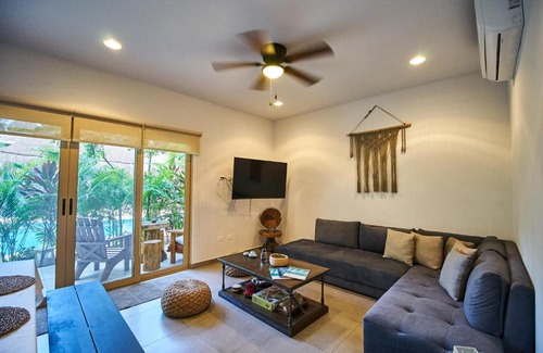 Barrio Zama Apartamento | CASA MARGARITA- A 5 minutos de la playa, piscina y jacuzzi