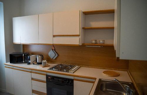 Angera Apartamento | Casa Margherita