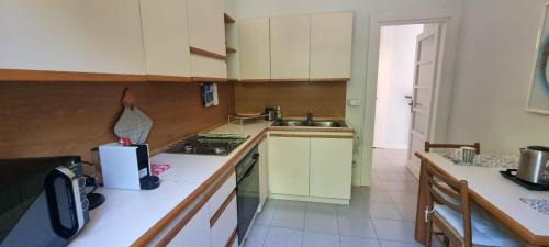 Angera Apartamento | Casa Margherita