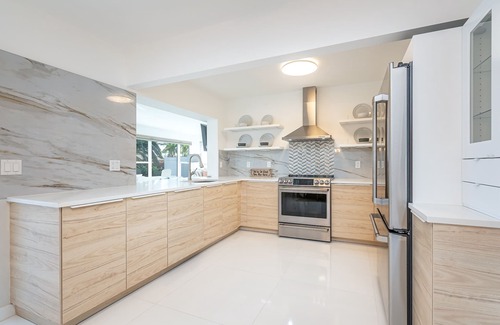 Garden Isles Casa | Casa Maria-3 Bedroom-2 Bath for 6 Guests-Waterfront-Heated Pool-Near Beaches