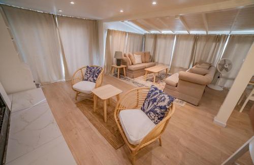 Ensenada Casa | CASA MARIA - BEACHFRONT COTTAGE ON THE SAND
