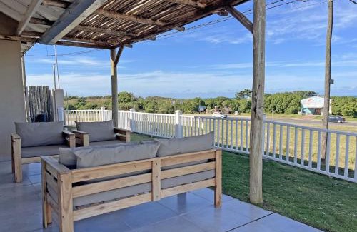 Colonia de Chapadmalal Casa | Casa Marina - Casa frente a Luna Roja en Chapadmalal para 8 PAX - Hola Sur