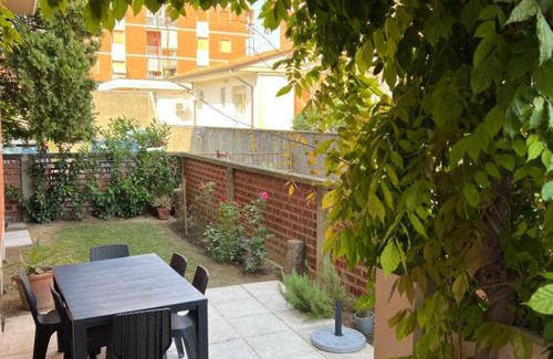 Marina di Carrara Apartamento | Casa Marina Giardino delle Rose