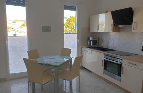 Vallecrosia Apartamento | Casa Marisa, 40 metri dalla spiaggia