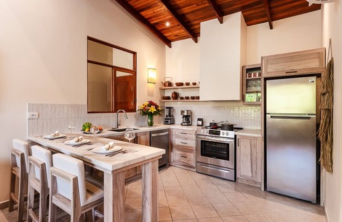 Santa Barbara Apartamento | Casa Markai newly remodeled 2bd modern apartment
