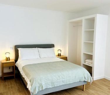 Freiria Apartamento | Casa Martins Country Apt 8 - Courtyard and pool