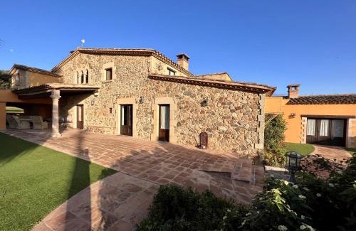 Mont-Ras Chalet De Esquí | Casa Mas Molines con piscina, jacuzzi y barbacoas