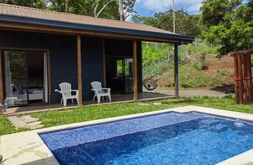 San Pablo de Turrubares Cabaña | Casa Mercedes con piscina privada