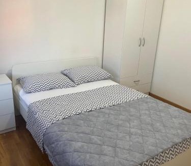 New Belgrade Apartamento | Casa Mia Apartments - Modern - Comfortable Stays 5 Min from Airport - Transport Possible