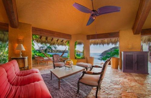 Almacén Casa | Casa Mia - Exclusive waterfront home in Puerto Mio