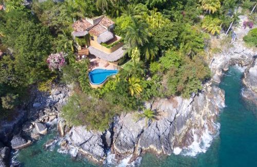 Almacén Casa | Casa Mia - Exclusive waterfront home in Puerto Mio