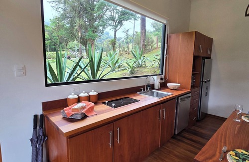 Quebrada Grande Casa | Casa Mia Suite with Jacuzzi and Panoramic View