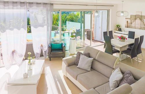 Correeira Villa | Casa Migui Design Villas By ALzira