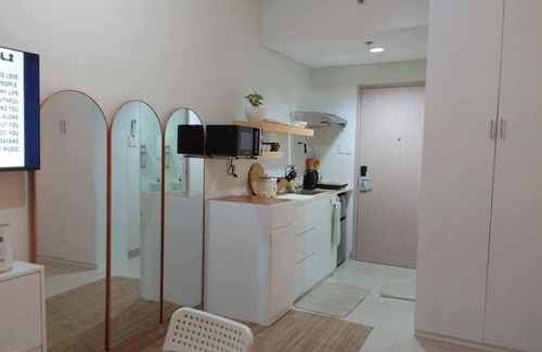 Caloocan Condominio | CASA MILA condo in Quezon City with swimming pool, free WiFi and parking.