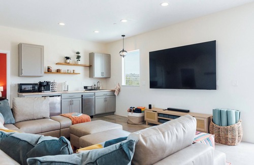 Joshua Tree Casa | Casa Milagros 5BR Pool Game Room Hot tub AC Desert views Sleeps 12