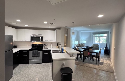 San Diego Apartamento | Casa Mira View – Spacious 1BRs with resort-style perks in Scripps corridor.
