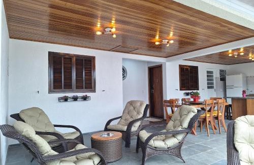 Jardim Nova Suica Casa | Casa Moderna - 2 Suítes próxima ao Portal em Campos do Jordão