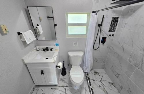 Pinewood Park Apartamento | Casa moderna, a newly renovated Modern apartment