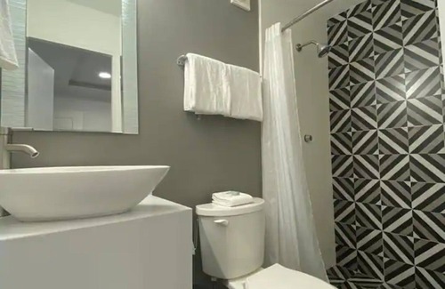 San Pedro Garza García Casa | Casa moderna equipada como pequeño hotel habitación 5