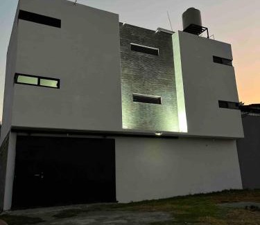 Teotihuacán Apartamento | Casa Moderna c Alberca Climatizada 5 min Pirámides