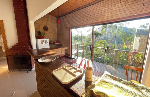 Teresopolis Chalet De Esquí | Casa Mohini: Deck Para Montanha e Lareira. Piscina Natural e Templo a 5 min