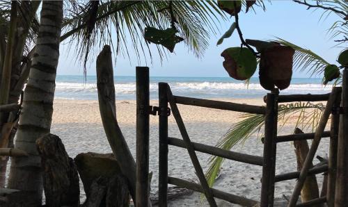 Guachaca Casa | Casa Monos - Playa y piscina