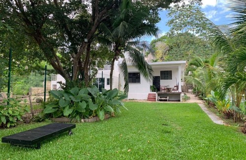 Xul-Ha Cabaña | Casa Monstera ¡A orilla de la laguna Xulha, Bacalar!