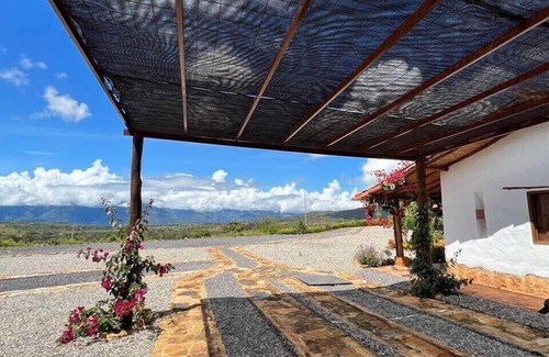 Caucasia Casa | CASA MORANESI