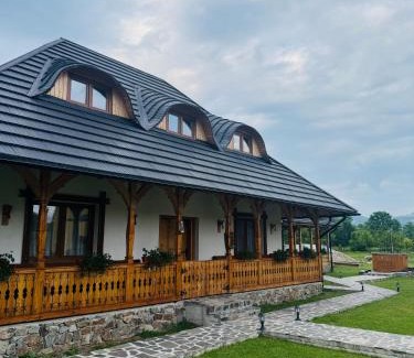 Viseu de Mijloc Casa | Casa Moroșanului Vișeu de Sus