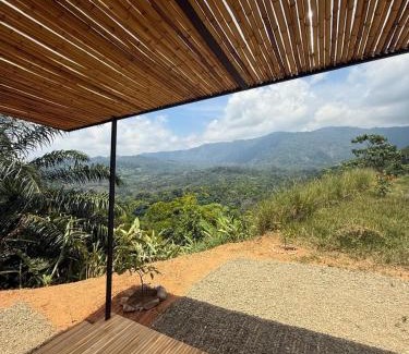 Cantón de Pérez Zeledón Apartamento | Casa Morpho, Modern Studio with Unique Waterfall Views