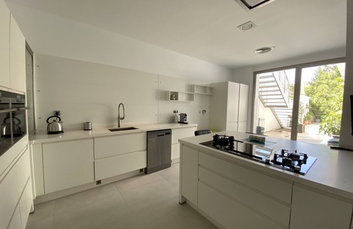 La Envia Chalet De Esquí | Casa Murasaki, moderno loft frente a campo de golf