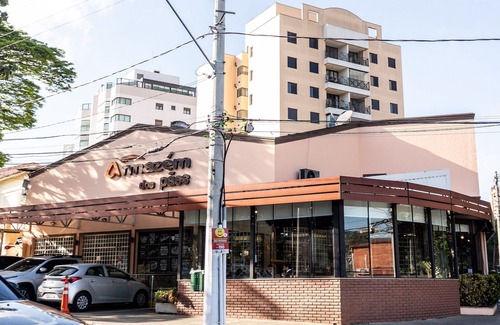 Lapa Casa | Casa na Lapa com Piscina e Churrasqueira